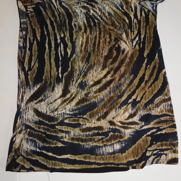 Large Tiger Animal Print Sleeveless Shirt - Picture 5 of 5